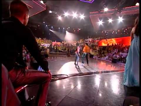 Milica Pavlovic i Nikola Bokun - Daleko si - Zvezde Granda - (LIVE) - (TV Pink 2012)