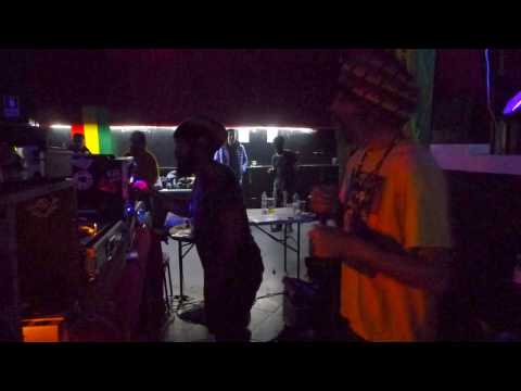 King Alpha ft. Idren Natural @ Dub Station (MI) Italy - "Eye Of The Storm" Dubplate