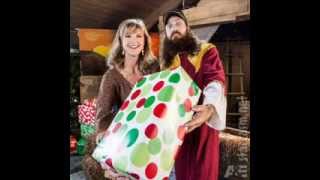 Robertson Family - Jase & Missy - Baby It's Cold Outside