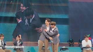 Download lagu 170922 [PANWINK] Park Ji Hoon Lai Guan Lin aegyo - Wanna One Singapore Fanmeet mp3