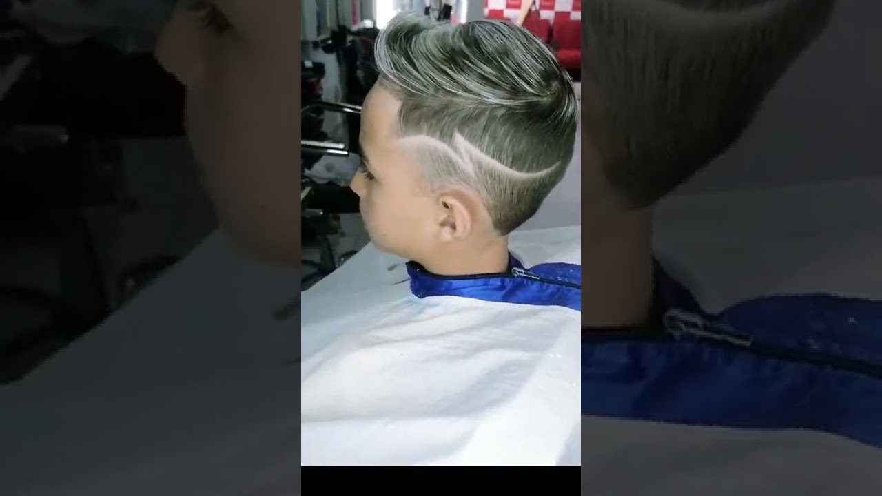 corte de cabelo infantil masculino com risquinho e luzes