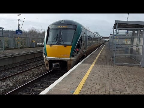Irish Rail 22000 Class DMU's 22232 & 22357 at Park West & Cherry Orchard. 17/2/23