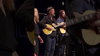 Patty Griffin and John Smith, &quot;Knocking on Heaven&#39;s Door&quot; (live on eTown)