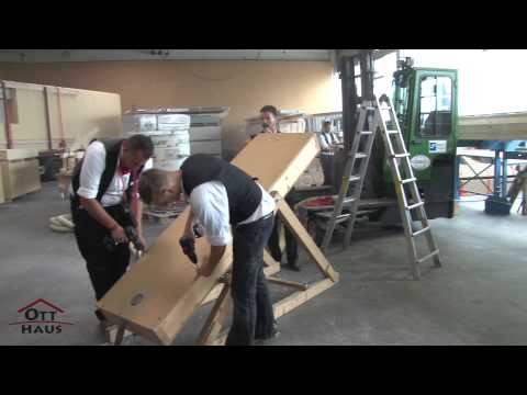 OTT HAUS - Einbau der Wärmedämmung mit Zellulose - mit Berthold Ott