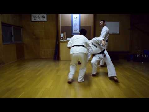 相手を崩す！力を抜いて重さを与えて相手を崩す！ Take your opponent’s balance off by relaxing your Self！