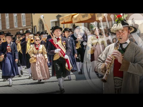 🥁 Bezirksmusikfest in Rattenberg, Tirol 2023 - Aufmarsch & Defilierung der Musikkapellen