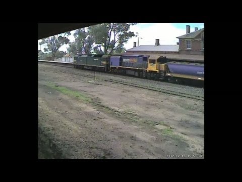 Stawell Station Cam - G & XR PN Grain train Very Short 15th December 2012