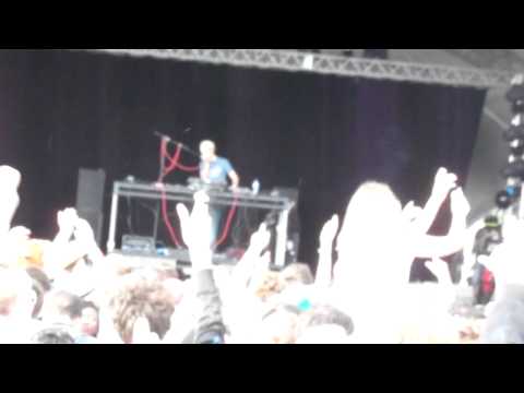 BBL 2011 - Beardyman: We all love Boobs