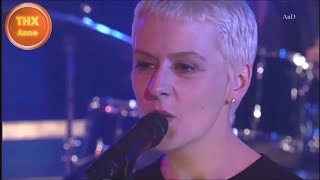 Chumbawamba   -   Thubthumping  ( HD remasterd )