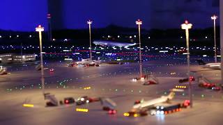 ~ 右折からの左折からの直進（00:01:17 - 00:01:32） - Miniatur Wunderland Hamburg