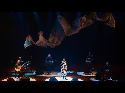 Leila Pinheiro e Roberto Menescal - Ah! Se Eu Pudesse / O Barquinho /Você