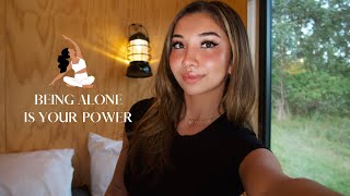 How To Detach & Love Being Alone