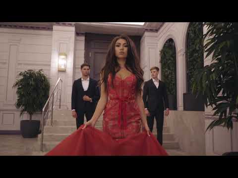 Malliny Couture | Fall / Winter 2018 Collection | Dresses for Special Occasions