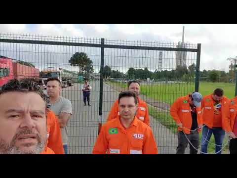 Petroleiros ocupam FAFEN-PR contra as demissões de quase 1000 trabalhadores