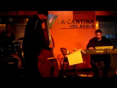 Jazz en Dominicana -- O M Trio -- Dominicanita - Jazz Picante en La Cantina