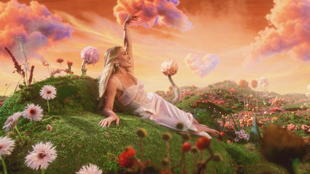 Hilary Duff - CATastrophe