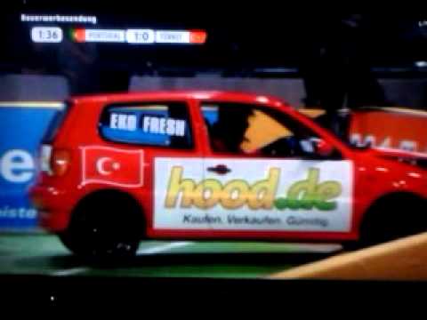 Autoball EM 2012 - Eko Fresh vs. Bande (Scheibenwischer Welle)