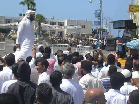 ( يا أبو دبورة ونسر وكاب إحنا إخواتك مش إرهاب )هتافات متظاهرى مطروح للجيش بمليونيه كسر الإنقلاب