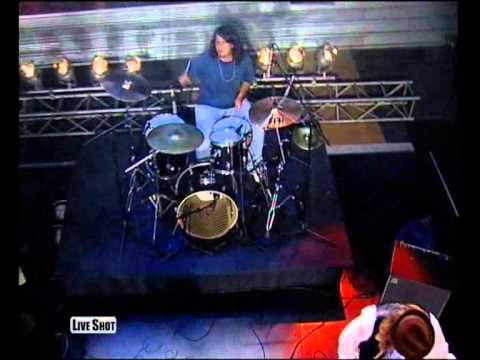 Zemljotres - Zemljotres - Čekaj me u krevetu (Live shot 3)