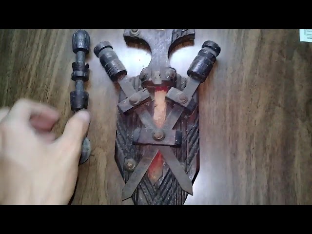 Vídeo relacionado con WEIMEIJIE Caballero apliques de pared escudo de espada armadura estilo medieval arma vinilo ventana pegatina adolescente niño dormitorio sala de juegos decoración del hogar 57x64 cm