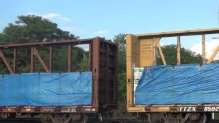 preview picture of video 'Norfolk Southern 16T Meets Norfolk Southern 11R at Vardo Yard, Hagerstown, Maryland.'