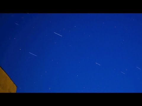 SpaceX Starlink satellites series 3 & 4 in May 2020. Timelapse (Sony a6400)