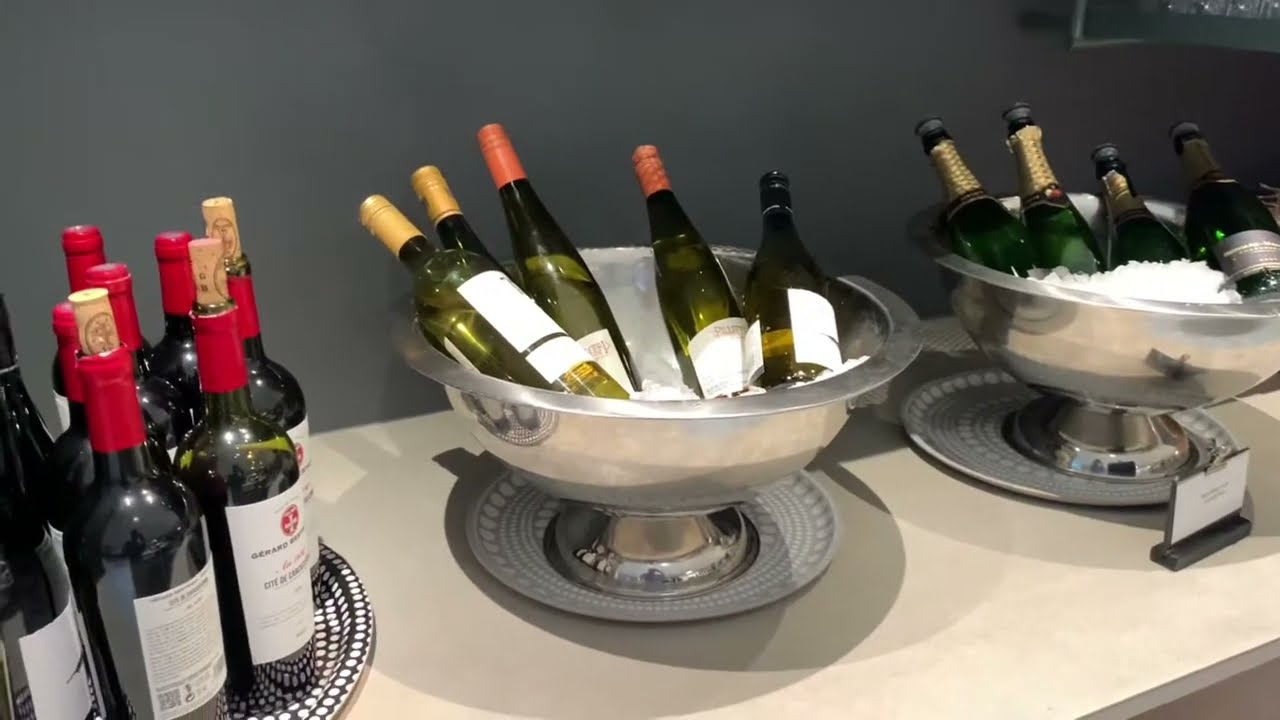 Finnair Lounge thumbnail