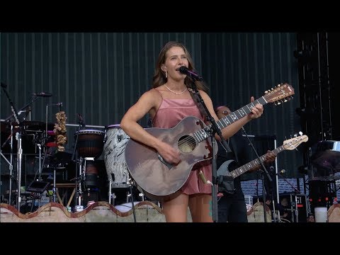 Caroline Jones - "Worth The Wait/Danny’s Song" (Live Opening for Jimmy Buffett and The Eagles)