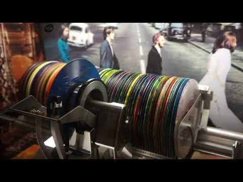 Jonnie's Jukebox Plays: Cincinnati : The New Seekers 1971 Multicolour Vinyl 7" Record