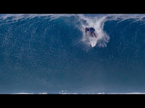 KELLY SLATER Puts on a Clinic at BACKDOOR | Billabong Pipe Pro