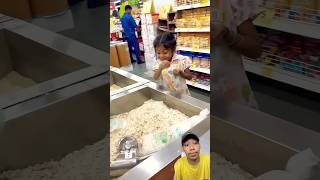 Download lagu I LIKE TO EAT PEANUTS😂#trendingshorts #trendingvideo #shortvideo #viralshort #fyp #short mp3
