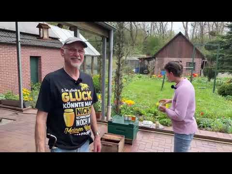 Live von Pias Bienenstand - 22.04.2023 - Besuch bei Helmuth