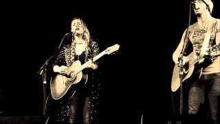 Soldier's Wife - American Young