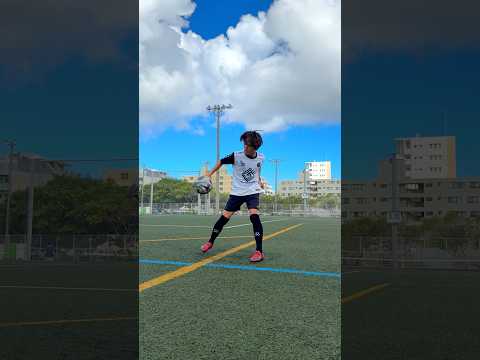 背後の相手DFを1タッチで抜き去るシャペウ🎩 #レガテドリブル塾 #サッカー