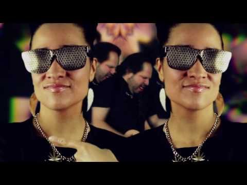 MECHA  La Lupita Feat. Alika & Niña Dioz.