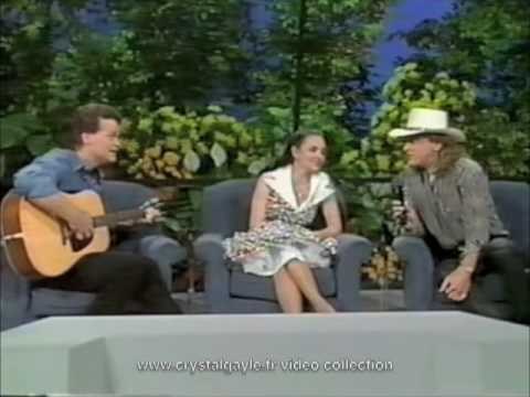 Crystal Gayle - Interview