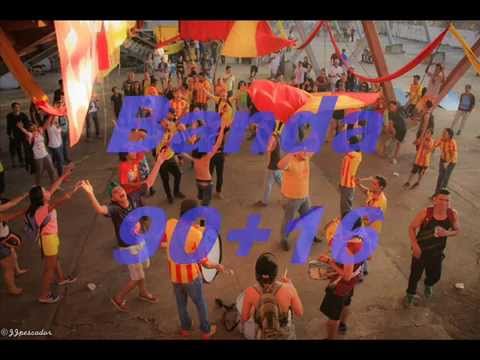 "Siguiendo al Aragua soy feliz" Barra: Los Vikingos &bull; Club: Aragua