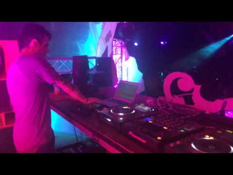 Menog live at VOOV Festival