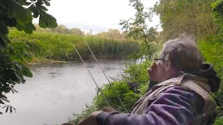 River Hunt...Giant Crayfish.