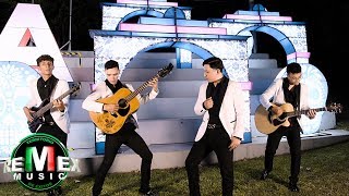 Santa los Entrega Music Video