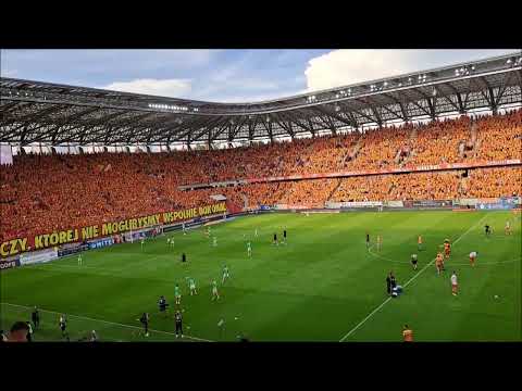 Mecz o mistrzostwo Polski - doping kibiców przed meczem Jagiellonia - Warta Poznań