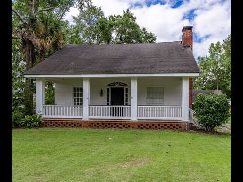 2 Bedroom Charming Home in the Heart of Foley! property video