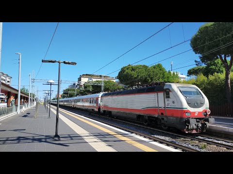 HD - Frecciabianca (FB 8801) Venezia S. Lucia - Lecce in transito spedito a 200 Km/h a Riccione