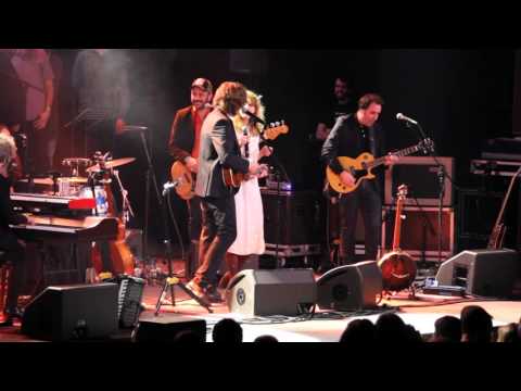 NACHO VEGAS Y FEE REEGA - MI NOVIO ES BOBO (La Riviera 23.01.16)