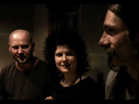 Tajnosti - Alice Nellis - Soundtrack - Jednou rano - Buty