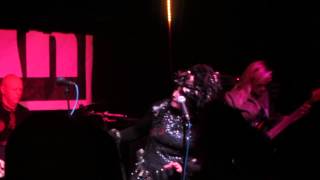 Lene Lovich "to tender to touch" zanzibar club liverpool 07 March 15