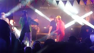 Goldie lookin chain Kendal calling 21 oz&#39;s