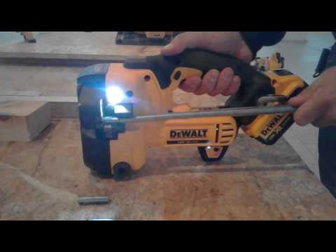 Аккумуляторный резчик шпилек DeWALT DCS350NT – мощный и надежный инструмент Аккумуляторный резчик шпилек DeWALT DCS350NT – мощный и надежный инструмент