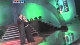 bak yeşil yeşil-ahmet özhan-emel sayın