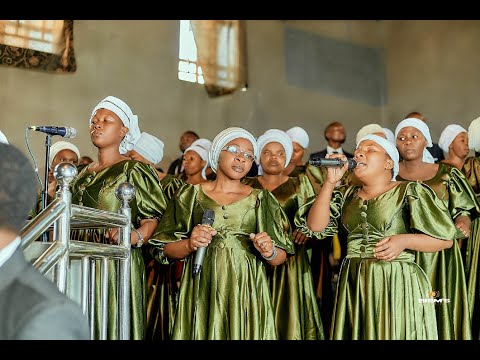 TUPENDANE By UTULIVU CHOIR.